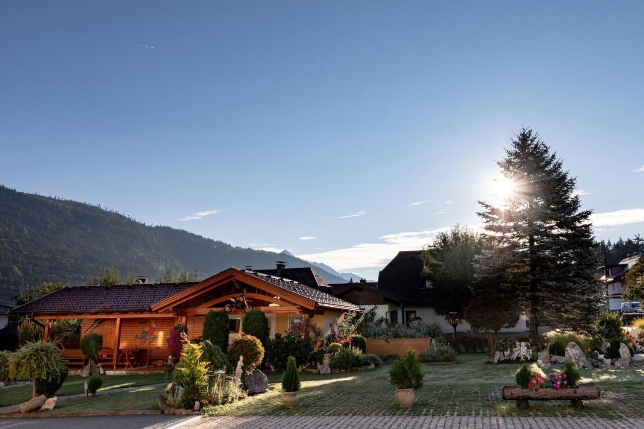 Hotel Garni Zerza Tröpolach Exterior foto